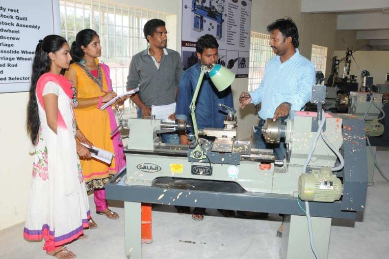 Vemu Institute of Technology Chittoor Laboratory photo 10