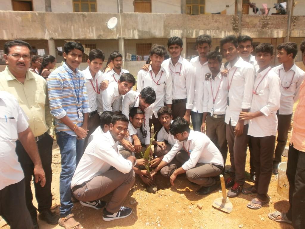 Newton's Institute of Engineering Guntur Events photo 11