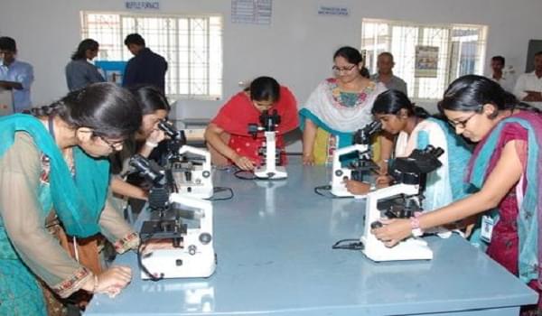Ideal Institute of Technology, Kakinada East Godavari Laboratory photo 6