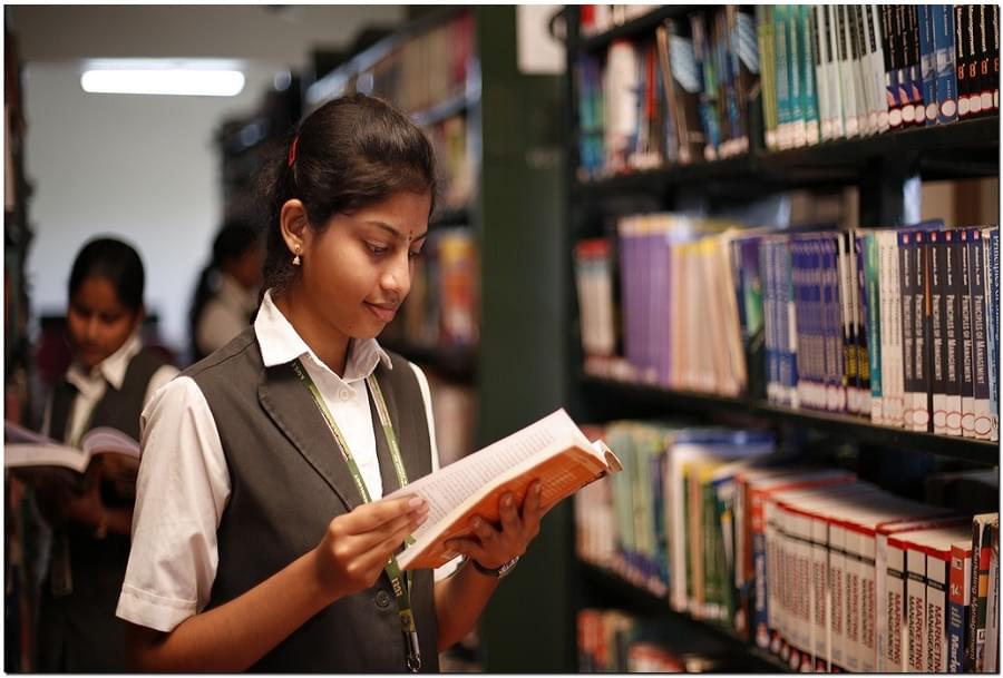 Eluru College of Engineering and Technology Campus with Facilities photo 5