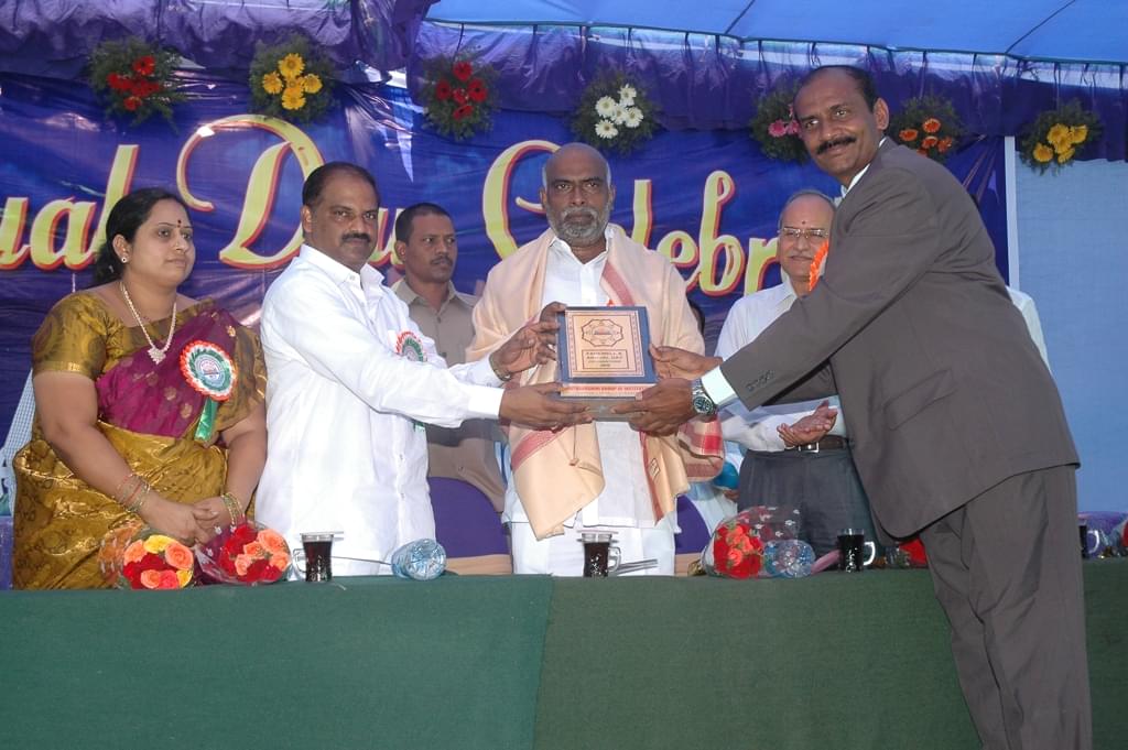 Priyadarshini Institute of Technology and Science for Women Guntur Group Events photo 1