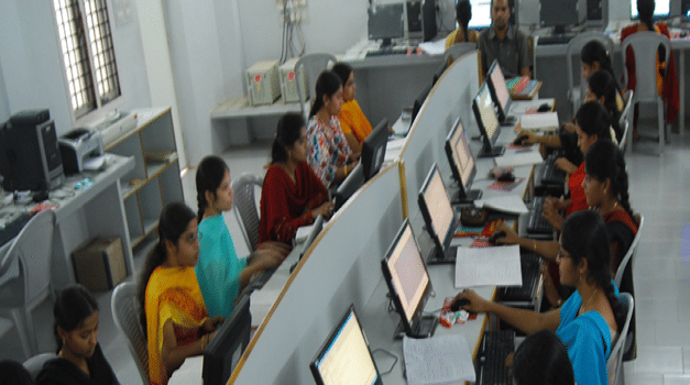 Duvvuru Ramanamma Women’s College Guduru Laboratory photo 1
