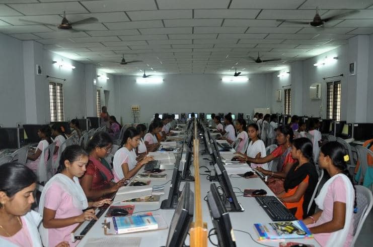 Duvvuru Ramanamma Women’s College Guduru Laboratory photo 4