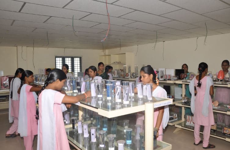 Duvvuru Ramanamma Women’s College Guduru Laboratory photo 6