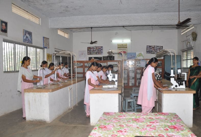 Duvvuru Ramanamma Women’s College Guduru Laboratory photo 8