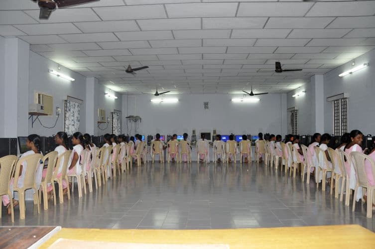 Duvvuru Ramanamma Women’s College Guduru Laboratory photo 11