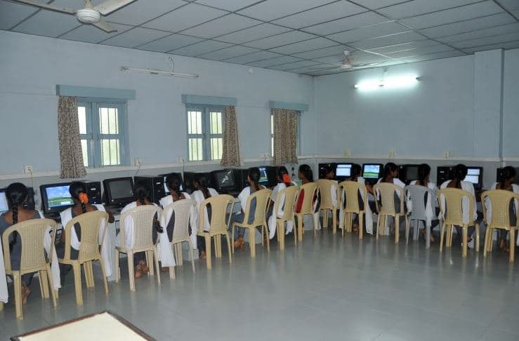 Duvvuru Ramanamma Women’s College Guduru Laboratory photo 14