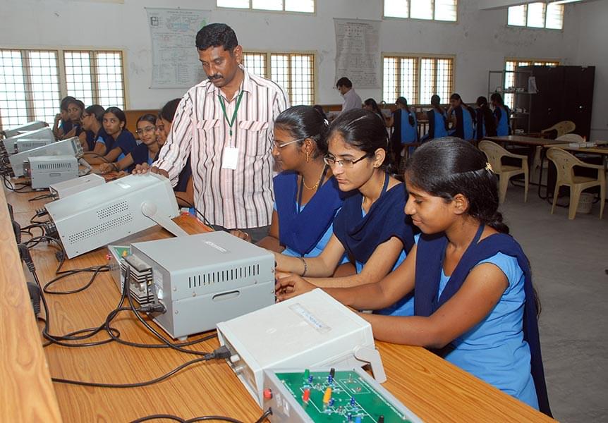 QIS Institute of Technology Prakasam Facility - Laboratory Instruments photo 11