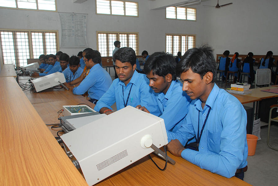 QIS Institute of Technology Prakasam Facility - Laboratory Instruments photo 12