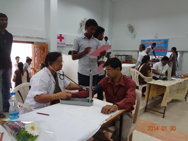 Viswanadha Institute of Pharmaceutical Sciences Visakhapatnam Blood Donation Camp photo 3