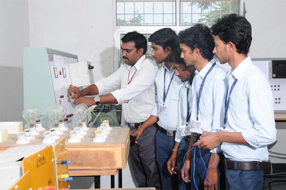 RK College of Engineering Vijayawada Facility - Laboratory Instruments photo 12