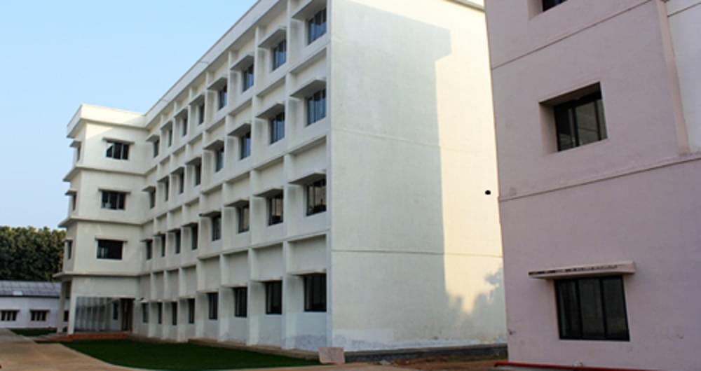 Raghu Engineering College Visakhapatnam Academic Buildings photo 1