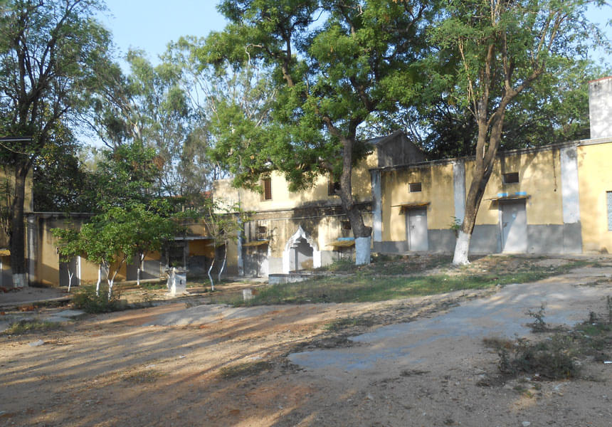 Besant Theosophical College Madanapalle Academic Building photo 1