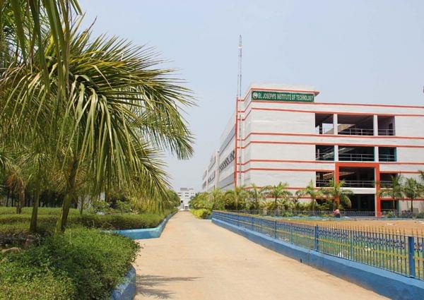 St.Joseph's Institute of Technology Chennai Academic Building photo 2