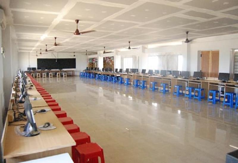 Sir Isaac Newton College of Engineering and Technology Nagapattinam Infrastructure photo 1