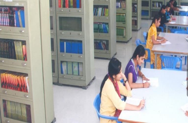 Sarojini Naidu Vanita Pharmacy Maha Vidyalaya Secunderabad Campus photo 7