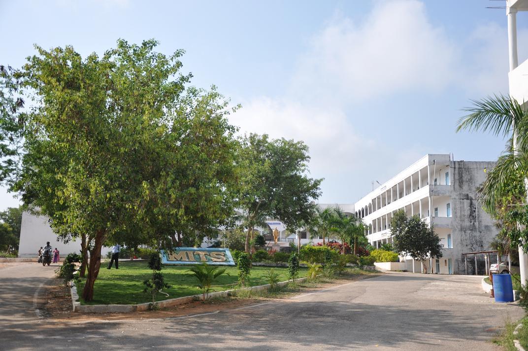 Madhira Institute of Technology & Science Suryapet Academic Building photo 4