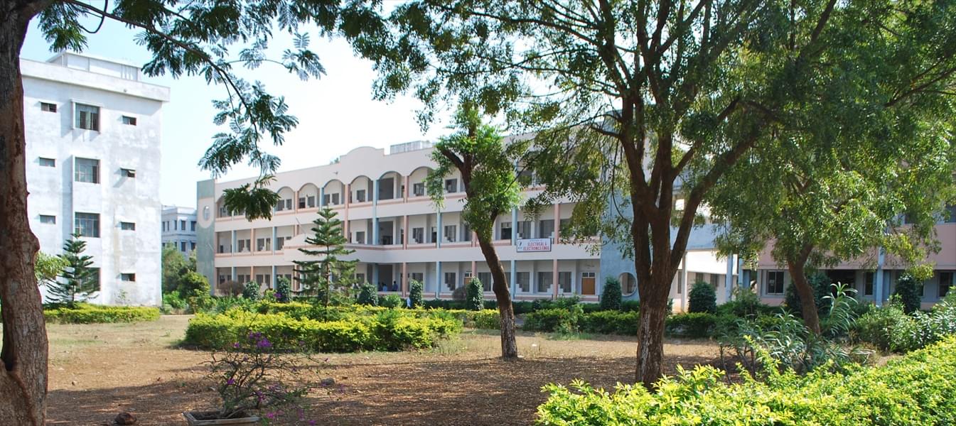 Balaji Institute of Technology and Science Warangal Academic Building photo 2