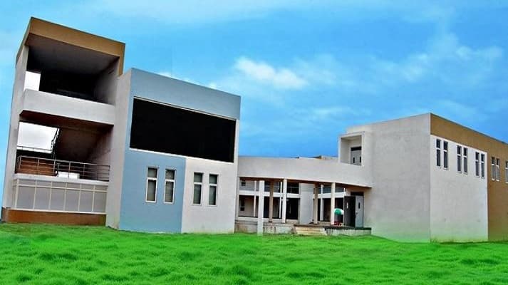 AR School of Business Dindigul Academic Building photo 2