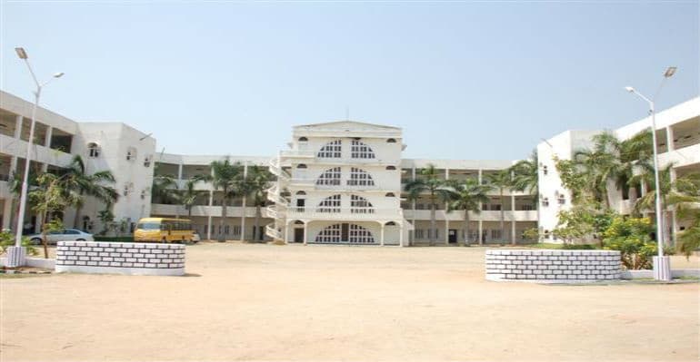 Vijay Rural Engineering College Nizamabad Academic Building photo 3