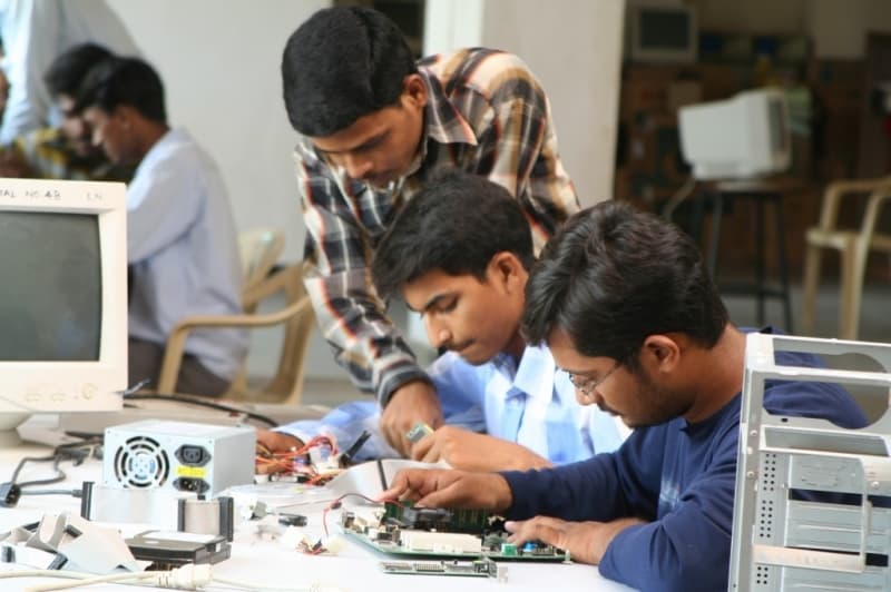 Vivekananda Institute of Technology & Science Karimnagar Computer Labs photo 4