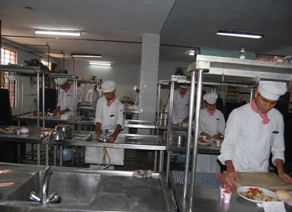 Institute of Hotel Management, Catering Technology & Applied Nutrition Jaipur Kitchen Training lab photo 3