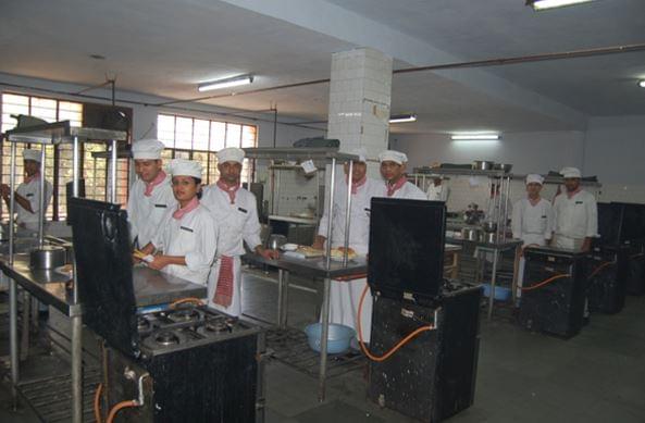Institute of Hotel Management, Catering Technology & Applied Nutrition Jaipur Kitchen Training lab photo 5