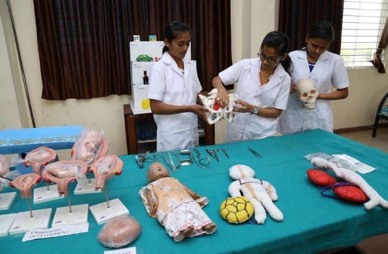 ITM Vocational University Vadodara Laboratory photo 5