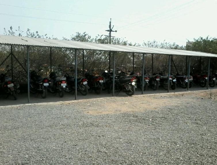 Bharati Vidyapeeth Matoshree Bayabai Shreepatrao Kadam Kanya Mahavidyalaya Kadegaon Academic Building and Infrastructure photo 1