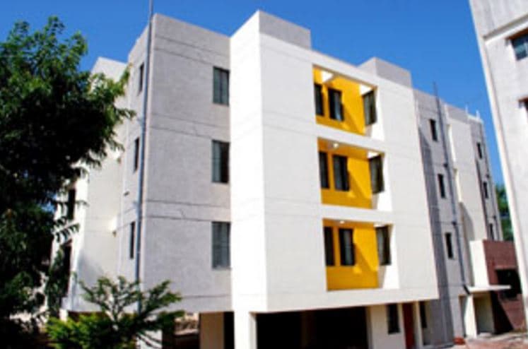 Bharati Vidyapeeth Matoshree Bayabai Shreepatrao Kadam Kanya Mahavidyalaya Kadegaon Academic Building and Infrastructure photo 3