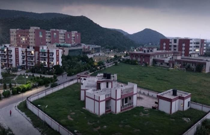 Shaheed Hasan Khan Mewati Government Medical College Nalhar Campus photo 3