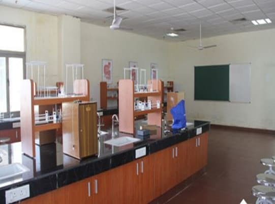 Shaheed Hasan Khan Mewati Government Medical College Nalhar Laboratory photo 9