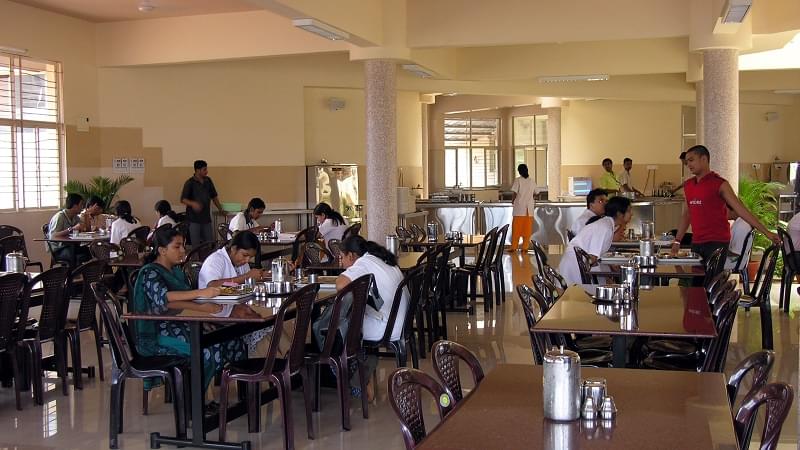 SDM College of Medical Sciences and Hospital Sattur Dharwad Hostel photo 6