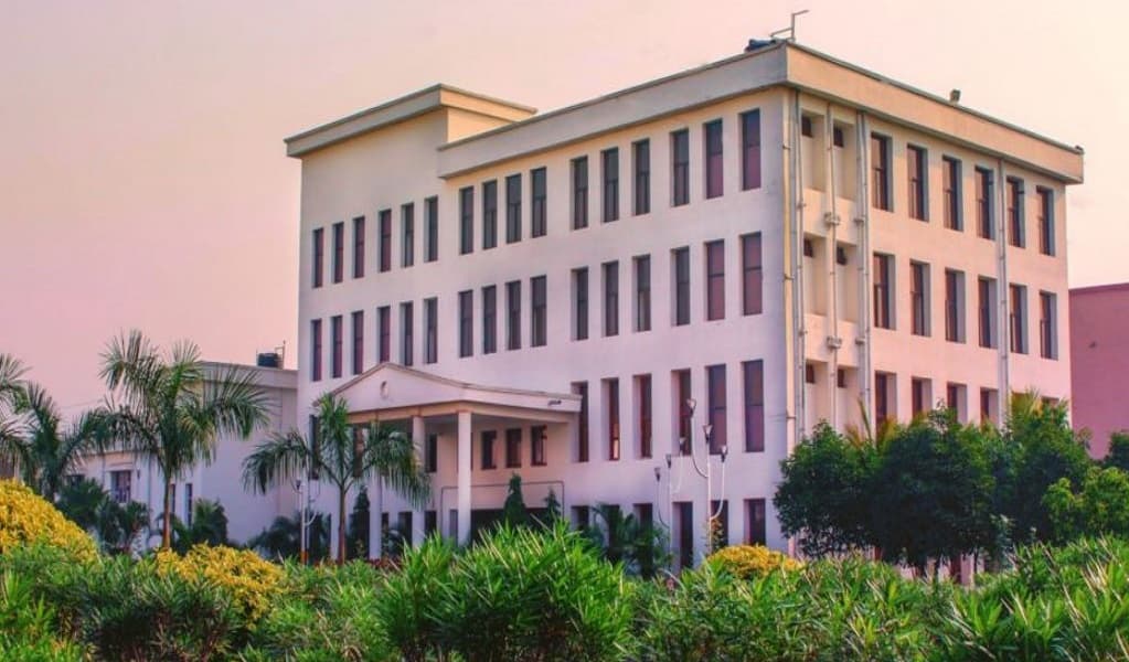 Institute of Science & Technology Paschim Medinipur Campus photo 3
