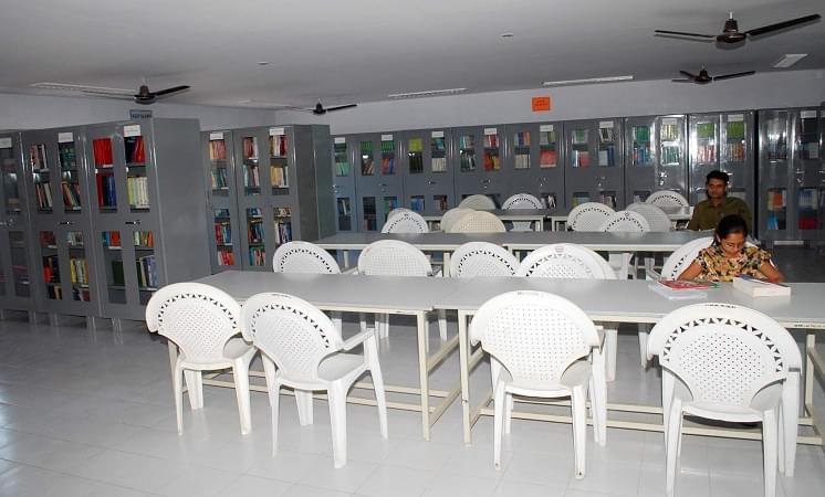 C. U. Shah University Wadhwan hostel photo 8