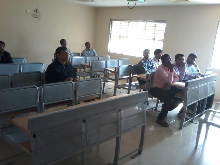 C. U. Shah University Wadhwan hostel photo 1