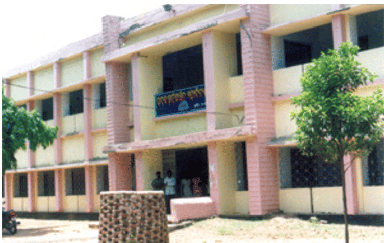 Bhadrak Autonomous College Academic Building photo 2