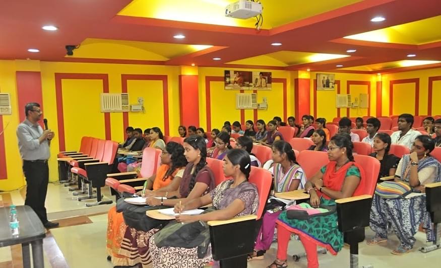 VelTech University Campus workshop photo 1