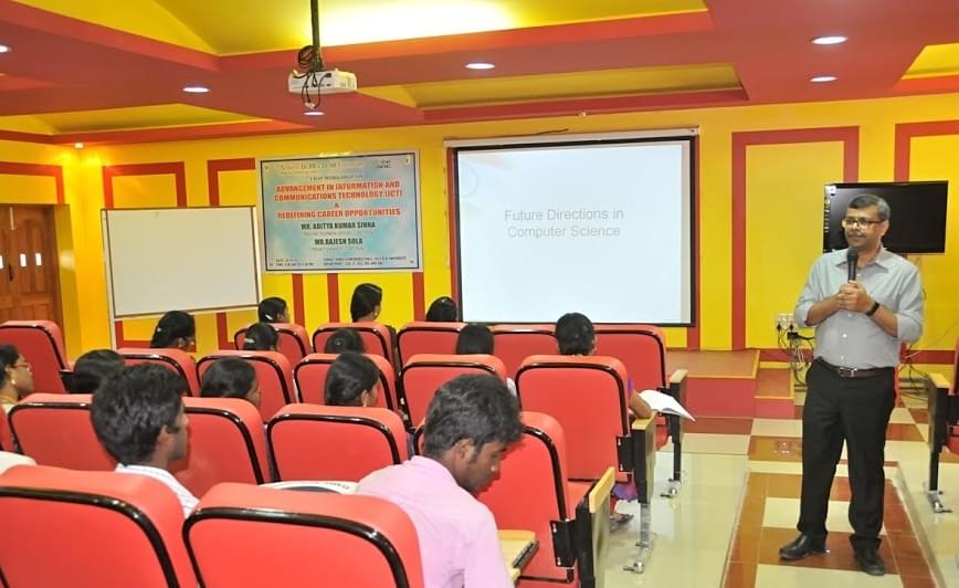 VelTech University Campus workshop photo 2