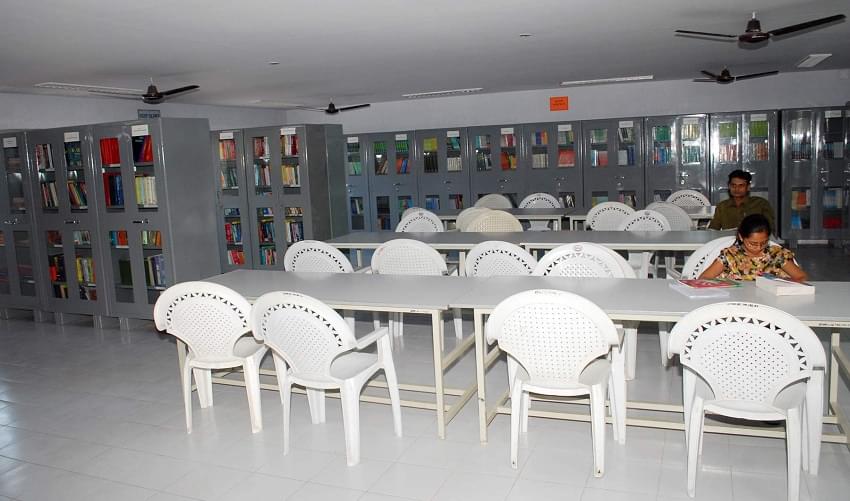 C.U. Shah College of Pharmacy and Research Wadhwan Infrastructure photo 4