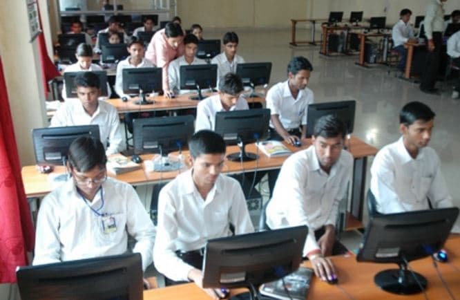 Hindustan Institute of Technology Science and Management Gwalior Laboratory photo 4