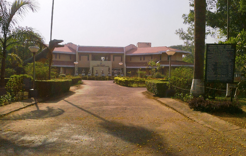 Burdwan Raj College Bardhaman Academic Building photo 9