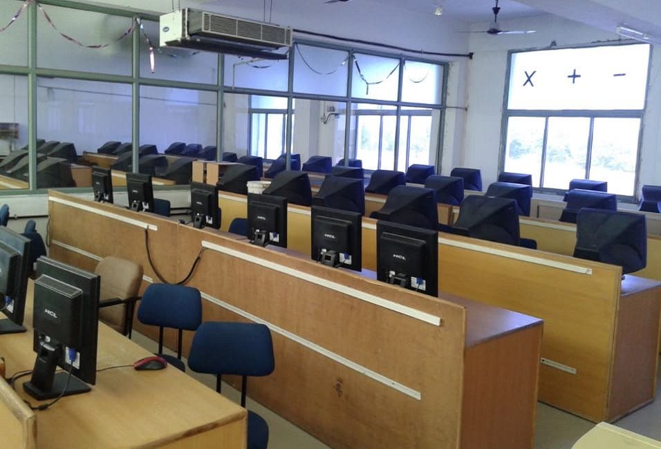 Manish Institute of Management Visnagar Campus photo 8