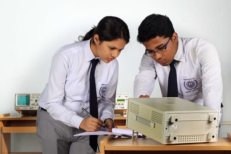 UEM Kolkata Laboratory photo 8