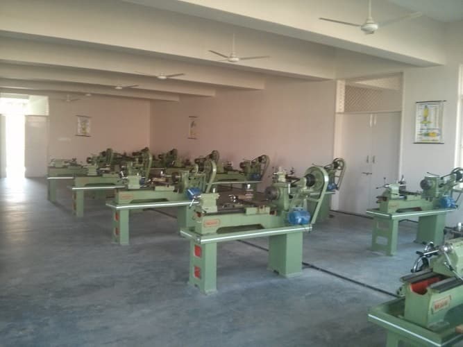 Arham Veeraytan Institute of Engineering, Technology & Research Kutch Mandvi Infrastructure photo 17