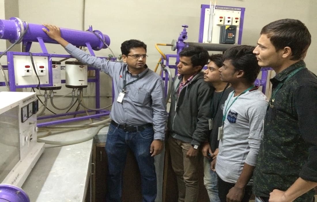 Sigma Institute of Engineering Vadodara Laboratory photo 11