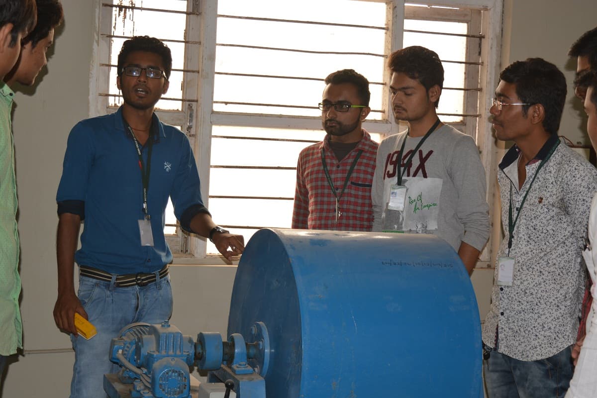 Sigma Institute of Engineering Vadodara Laboratory photo 9