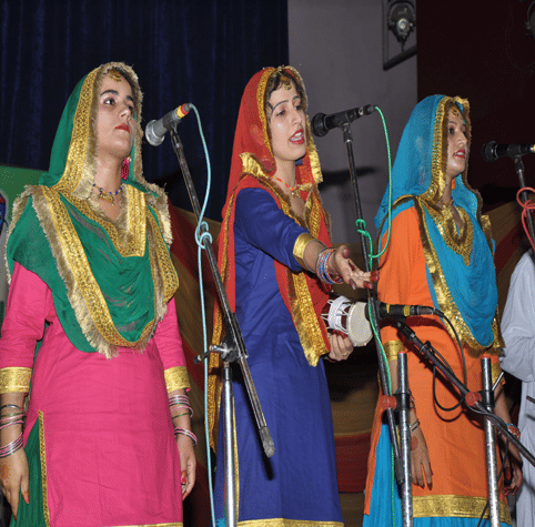 Sri Guru Gobind Singh College Chandigarh Youth Festival photo 1
