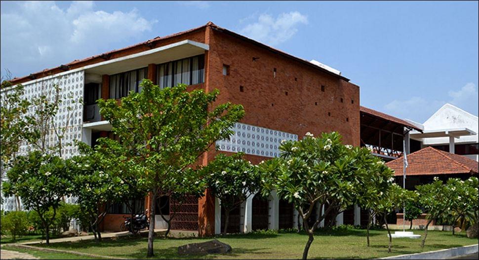 Priyadarshini Institute of Architecture and Design Studies Nagpur Academic Building photo 3