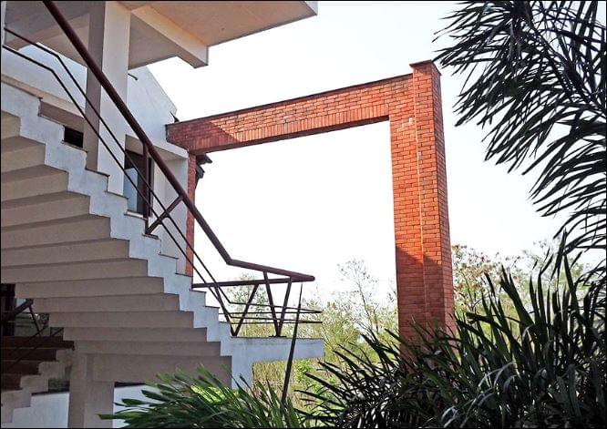 Priyadarshini Institute of Architecture and Design Studies Nagpur Academic Building photo 4